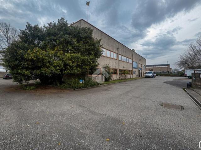 Capannone in vendita a Sesto Ed Uniti, Lombardia