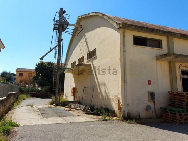 Capannone in vendita a Giba, Sardigna/Sardegna