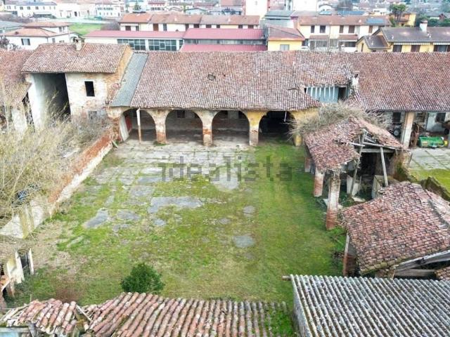 Capannone in vendita a Soresina, Lombardia