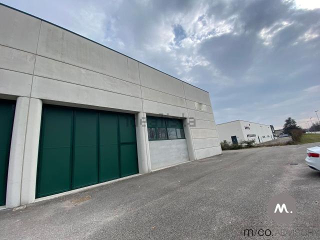 Capannone in vendita a Pordenone, Friuli-Venezia Giulia