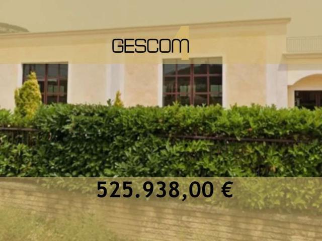 Capannone in vendita a Pesche, Molise