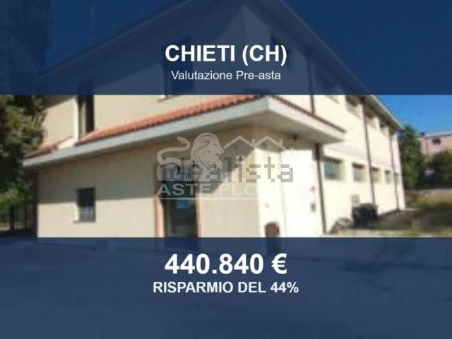 Capannone in vendita a Chieti Scalo, Chieti