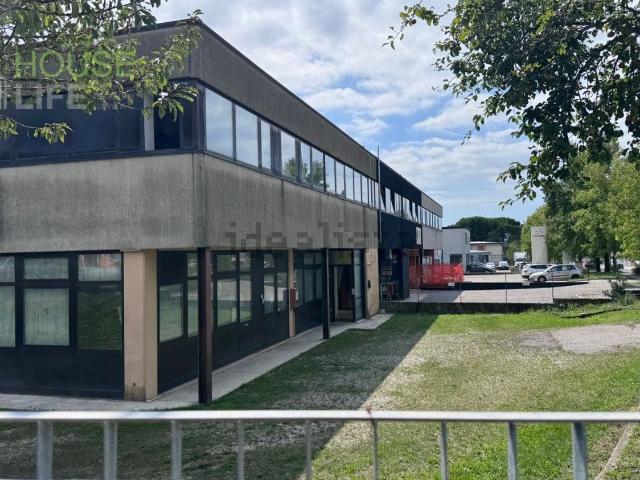 Capannone in vendita a Schio, Veneto