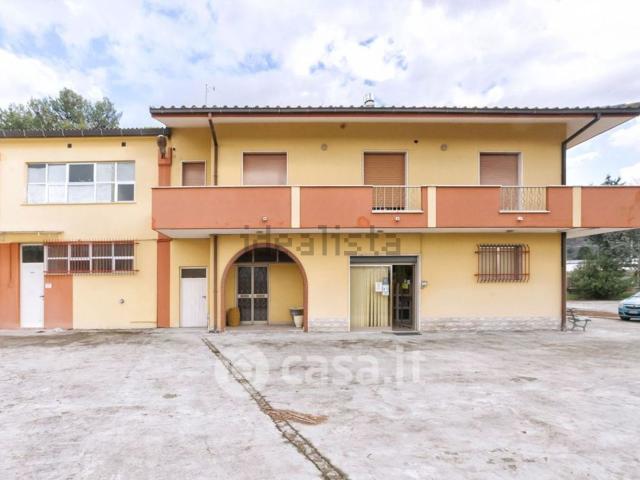 Capannone in vendita a Manoppello Scalo, Manoppello