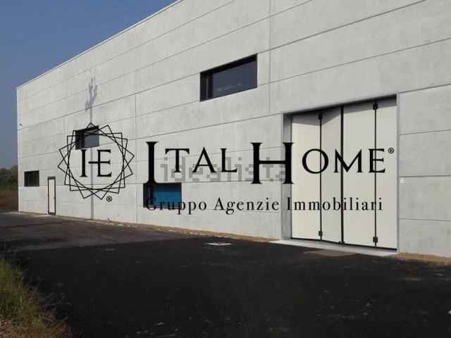 Capannone in vendita a Pescate, Lombardia
