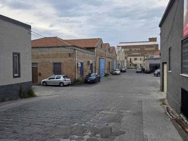 Capannone in vendita a Venetico, Sicilia