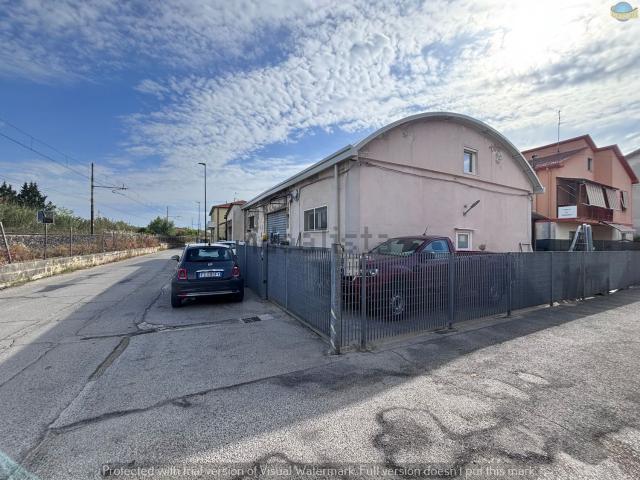 Capannone in vendita a Villa del Fuoco, Pescara
