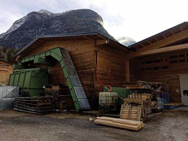 Capannone in vendita a Santa Caterina, Villapiccola