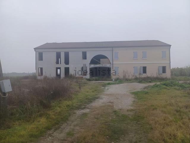 Capannone in vendita a Unione Comuni Modenesi Area Nord, Finale Emilia