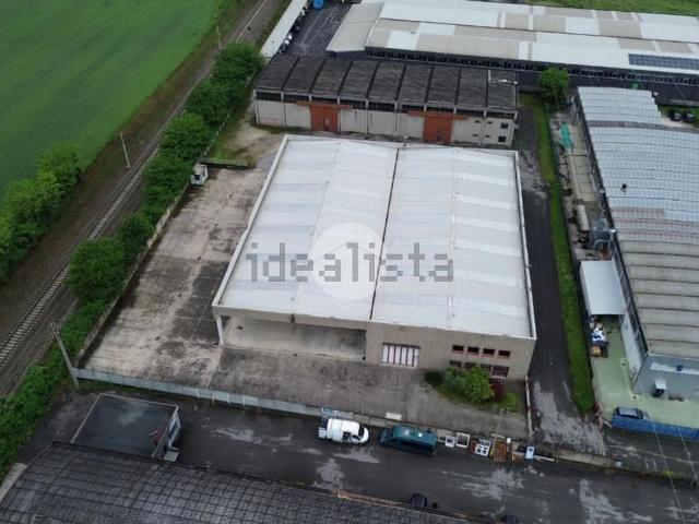 Capannone in vendita a Albano Sant'alessandro, Bergamo