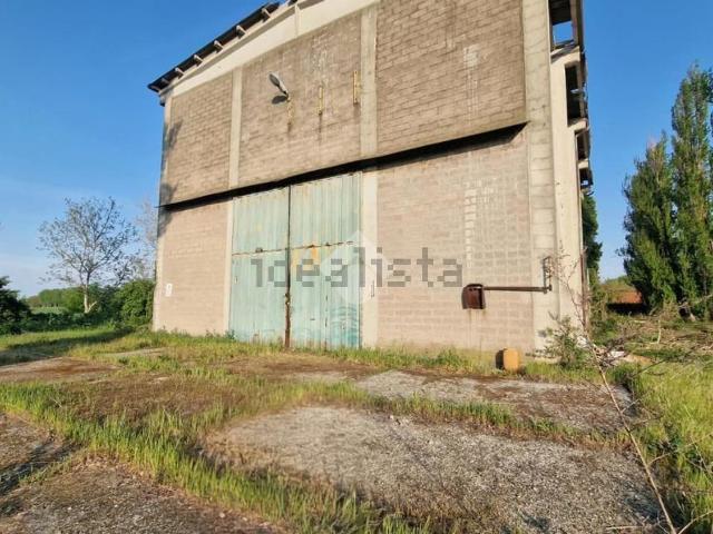 Capannone in vendita a Nuovo Circondario Imolese, Castel San Pietro Terme