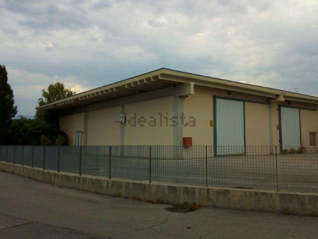 Capannone in vendita a Cosniga, San Vendemiano