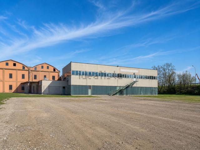 Capannone in vendita a Piacenza, Reggio Emilia
