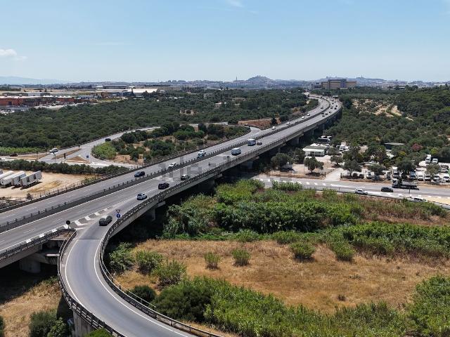 Capannone in vendita a Assemini, Sardigna/Sardegna