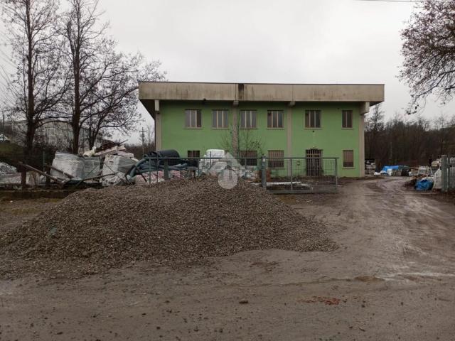 Capannone in vendita a Neviano Degli Arduini, Reggio Emilia