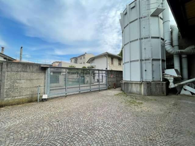 Capannone in vendita a Altopiano di Seveso, Seveso