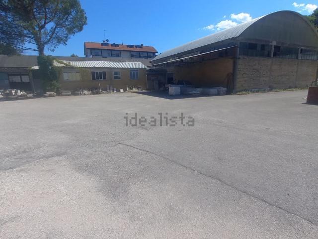 Capannone in vendita a Brecciarolo, Ascoli Piceno