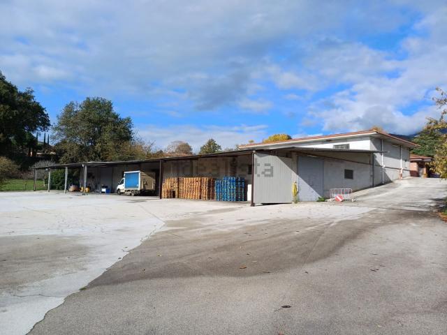 Capannone in vendita a Sezze, Lazio