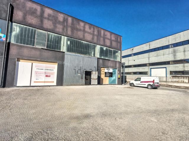 Capannone in vendita a Montesilvano, Abruzzo