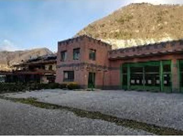 Capannone in vendita a Castelmarte, Como