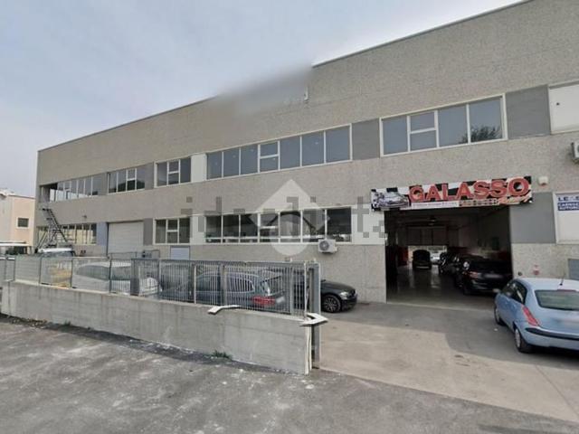 Capannone in vendita a Alvanella, Monteforte Irpino