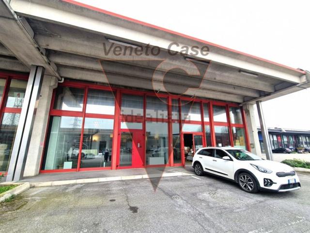 Capannone in vendita a Camin, Padova