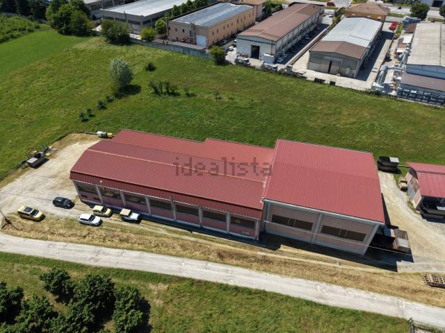 Capannone in vendita a Borgo Aragno, Piemonte