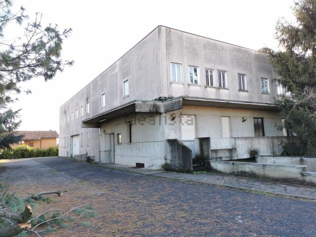 Capannone in vendita a Treviglio, Bergamo