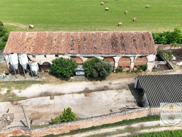 Capannone in vendita a Este, Veneto
