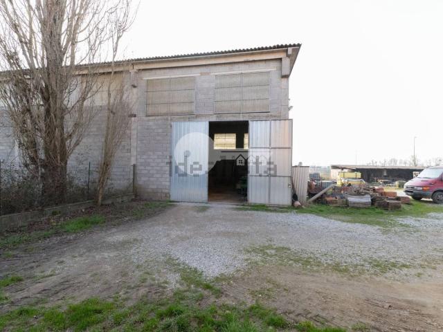 Capannone in vendita a Pralboino, Lombardia