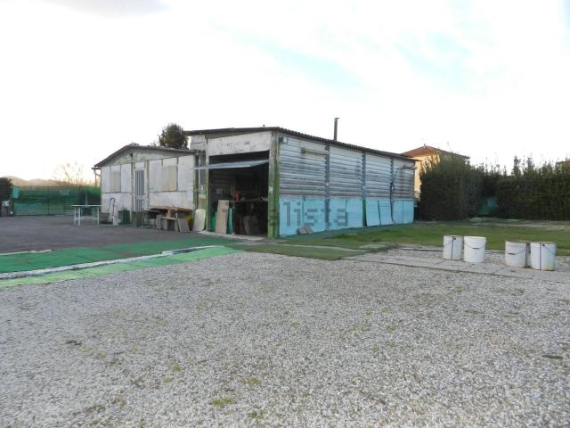 Capannone in vendita a Corte Dovichetti, Bagni Di Lucca Ponte