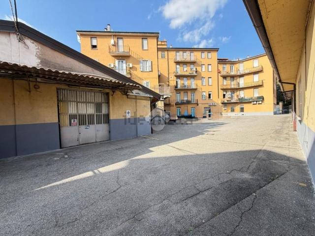 Capannone in vendita a Borgo Palazzo, Bergamo