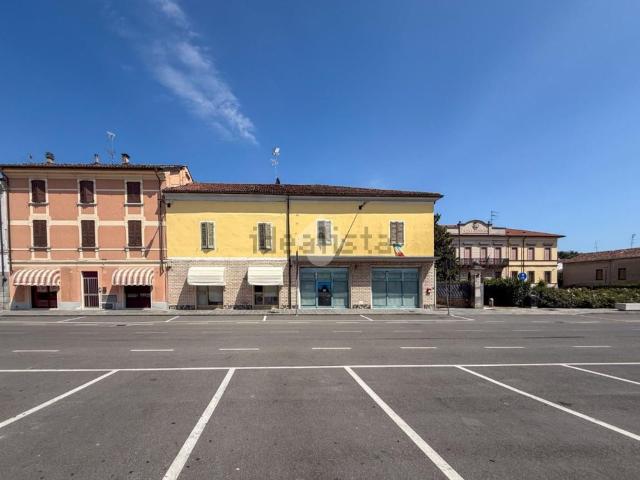 Capannone in vendita a Gussola, Cremona