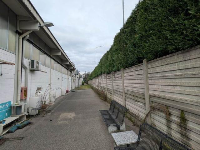 Capannone in vendita a Biassono, Lombardia