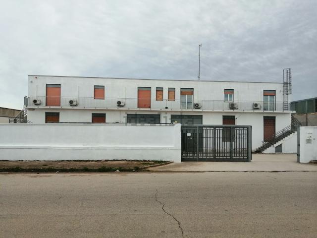 Capannone in vendita a Bari