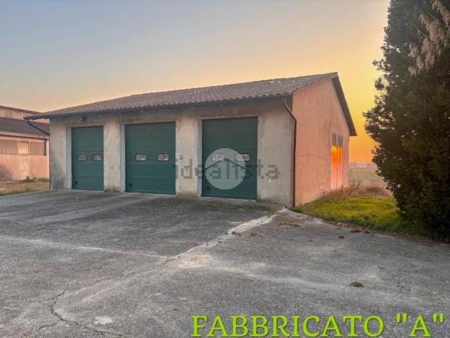 Capannone in vendita a Ceresara, Lombardia