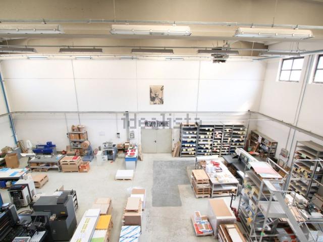 Capannone in vendita a Cividate Al Piano, Lombardia