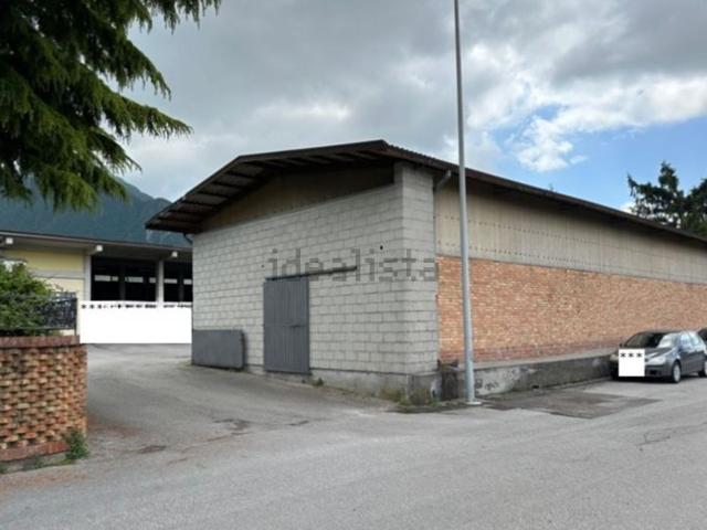 Capannone in vendita a Gemona Del Friuli, Friuli-Venezia Giulia