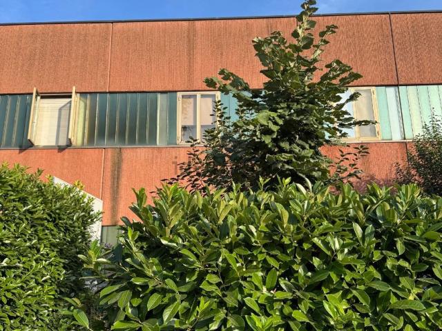 Capannone in vendita a Crocetta-San Lazzaro-Modena Est, Modena