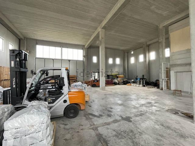 Capannone in vendita a località Fillungo, Camaiore