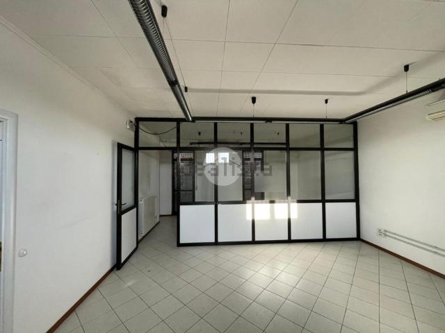 Capannone in vendita a Borgo Palazzo, Bergamo