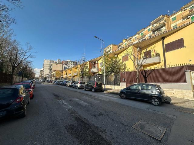Capannone in vendita a San Salvatore di Casoria, Casoria