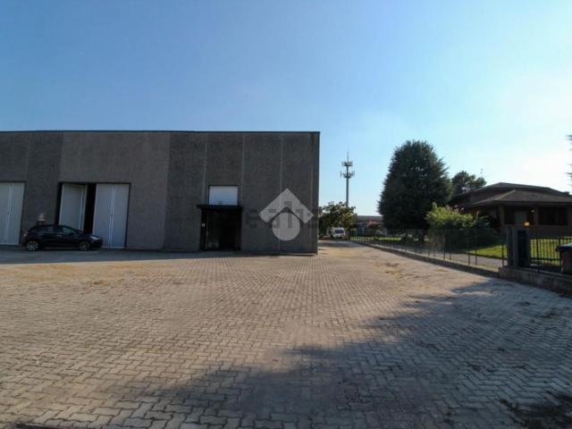 Capannone in vendita a Palazzolo Sull'oglio, Lombardia