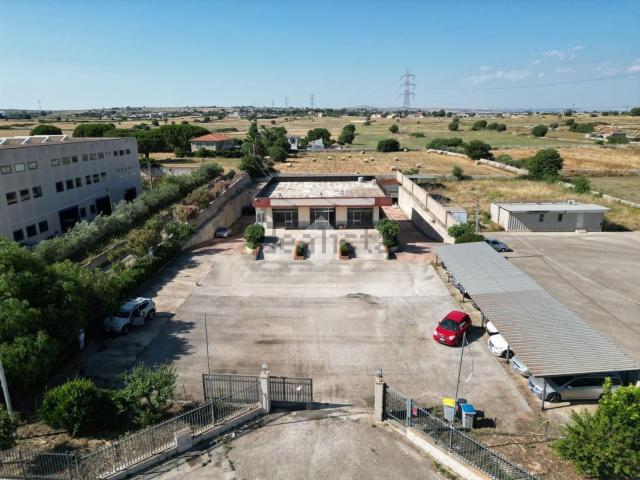 Capannone in vendita a Annunziata, Ragusa