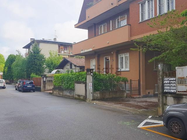 Capannone in vendita a Meda, Lombardia
