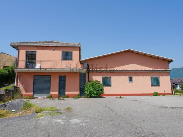 Capannone in vendita a Maria Vergine, Santa Venerina