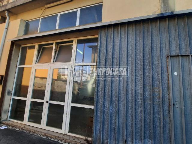 Capannone in vendita a Viareggio, Toscana