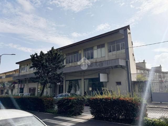 Capannone in vendita a Ragusa, Sicilia