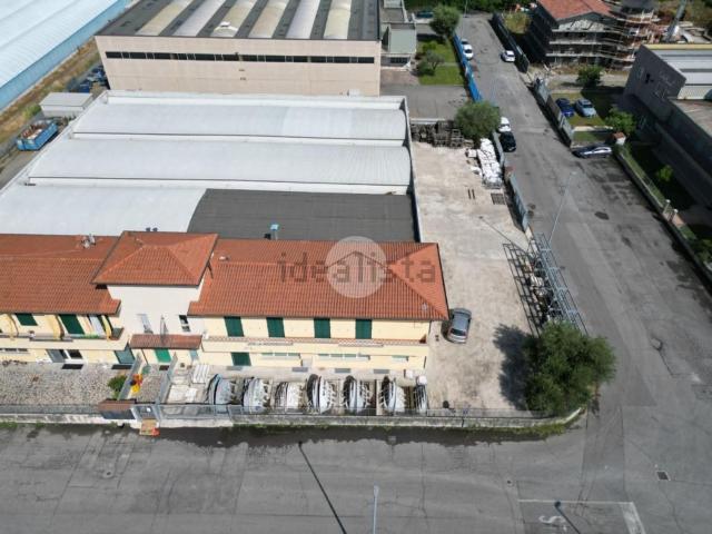 Capannone in vendita a Azzano Mella, Lombardia
