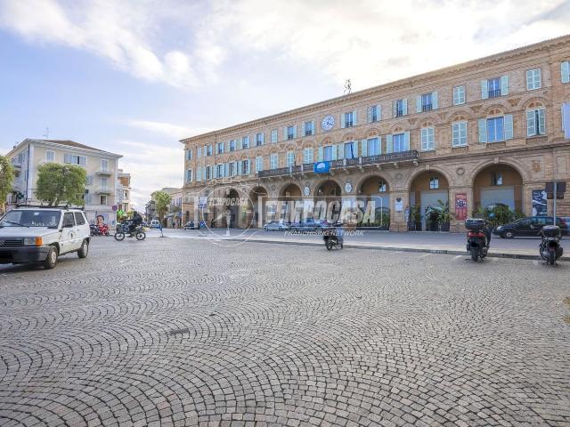 Capannone in vendita a San Marone, Marche